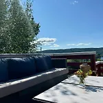 度假居 Fjord With Sea View South Of