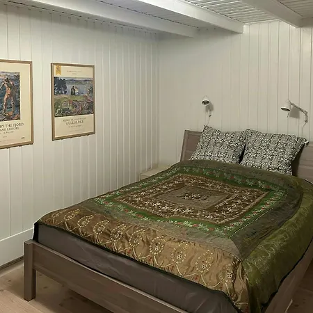 Nyaraló Fjord With Sea View South Of